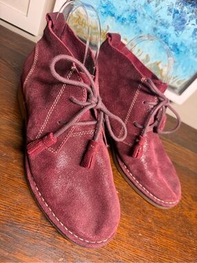 Hush Puppies Cyra Catelyn Burgundy “Wine” Suede Tassel Lace Ankle Booties